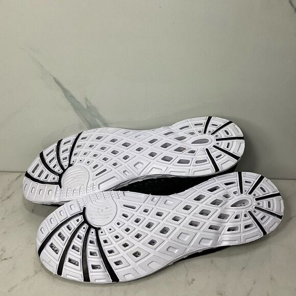 DOUSSPRT Water Shoes - Picture 6 of 6